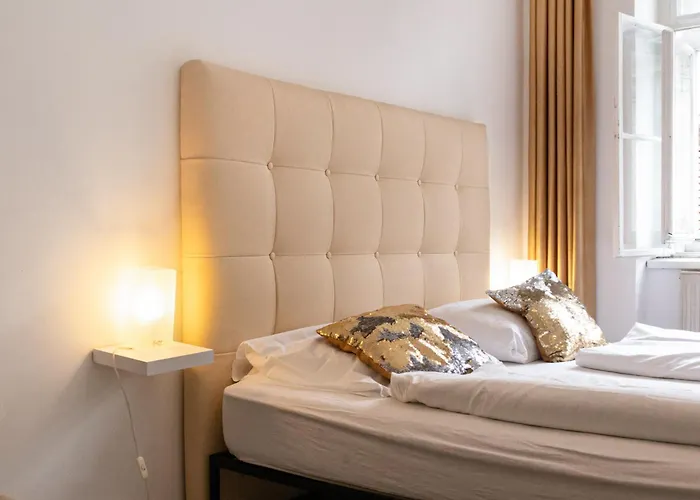2 Pleasant Flats Prime Location, Perfect For Short Term וינה