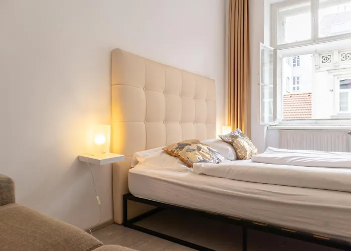 דירה 2 Pleasant Flats Prime Location, Perfect For Short Term *